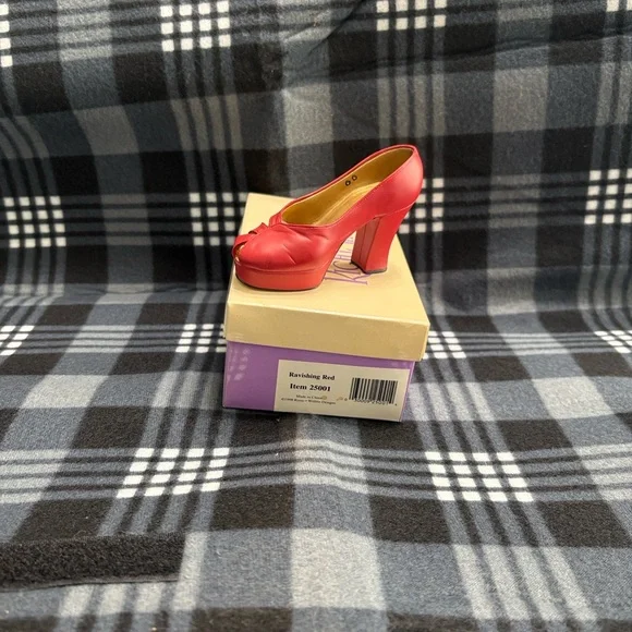 Just The Right Shoe Ravishing Red Heels - Picture 5 of 6